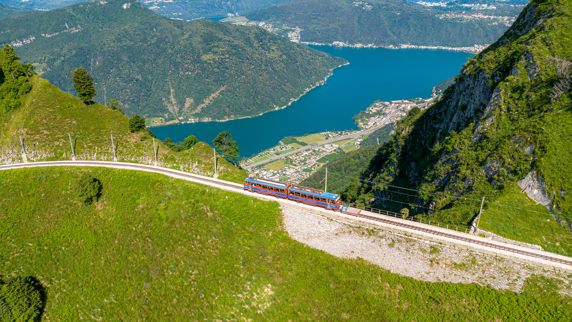 Panoramic train